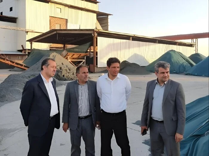 بازدید معاون اقتصادی از واحد صنعتی تاپ اکو خاورمیانه در کرمان بازدید معاون اقتصادی از واحد صنعتی تاپ اکو خاورمیانه در کرمان
