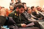 اهدای لوح سپاس به دست اندرکاران مستند بیلبهدست اهدای لوح سپاس به دست اندرکاران مستند بیلبهدست