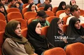 حضور خانواده معزز شهدا و ایثارگران در مراسم رونمایی حضور خانواده معزز شهدا و ایثارگران در مراسم رونمایی