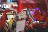 مراسم بزرگداشت شهدا در تجمع شبانه مردم کرمان مراسم بزرگداشت شهدا در تجمع شبانه مردم کرمان