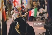 حضور خانوادگی در تجمع شبانه مردم کرمان حضور خانوادگی در تجمع شبانه مردم کرمان