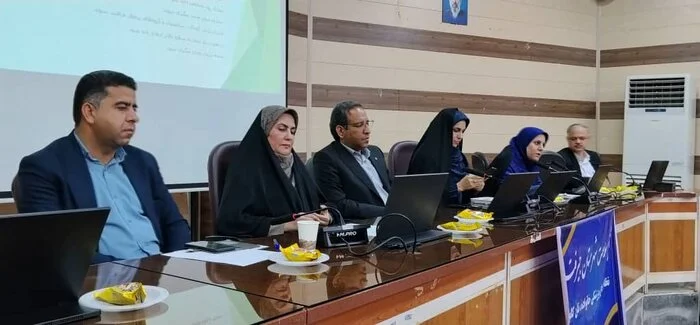 نشست مسئولان برای اجرای طرح پزشک خانواده در جیرفت نشست مسئولان برای اجرای طرح پزشک خانواده در جیرفت