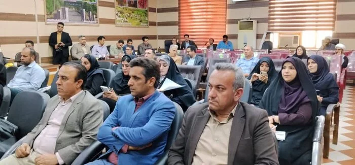 سخنرانی رئیس دانشگاه علوم پزشکی جیرفت درباره طرح پزشک خانواده سخنرانی رئیس دانشگاه علوم پزشکی جیرفت درباره طرح پزشک خانواده