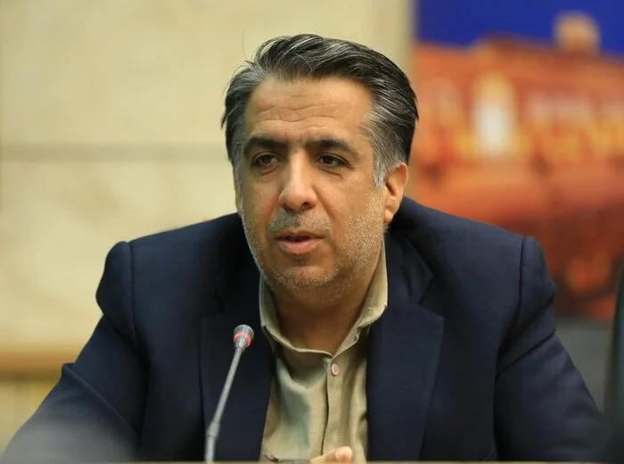 اجرای هنرمندان بومی در صحنه جشنواره موسیقی نواحی در کرمان اجرای هنرمندان بومی در صحنه جشنواره موسیقی نواحی در کرمان