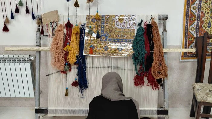 تکمیل زنجیره ارزش و ارتقای کیفیت در تولید فرش دستباف کرمان
