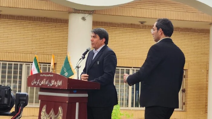 افتتاح رسمی نخستین قطار پنج ستاره کرمان به مشهد در ایستگاه راه آهن