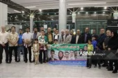 لحظه ورود مدال‌آوران کاراته کرمان به سالن پروازهای فرودگاه