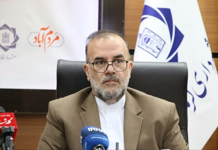 نشست پرسشگری نسل زد از شهردار کرمان پیرامون مسائل و ترافیک شهری