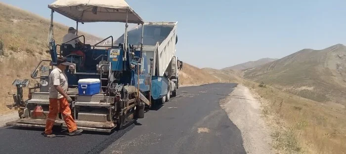 پروژه های احداث و زیرسازی راه های روستایی در استان کرمان