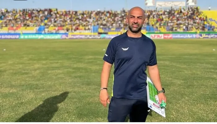 محمد پیرخوشحال دستیار سرمربی مس کرمان