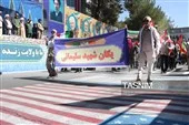 هم‌پیمانی در سنگر دفاع در رزمایش جانفدای ایران در کرمان