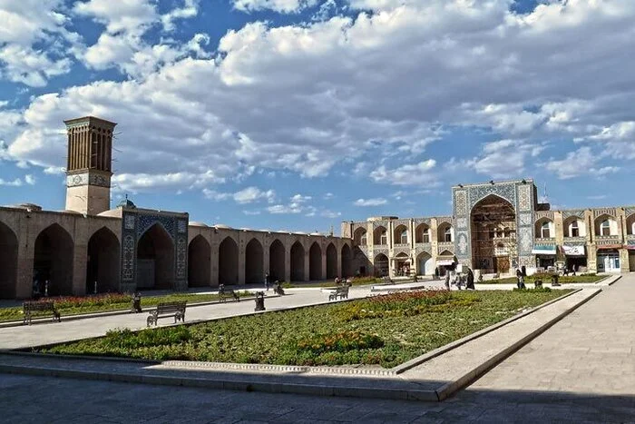 پوستر رویداد کرمانی که در من ماند و جایزه معماری کرمان پوستر رویداد کرمانی که در من ماند و جایزه معماری کرمان