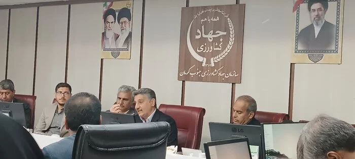 پیگیری رفع موانع و حمایت از کشاورزی دانشبنیان در جنوب کرمان پیگیری رفع موانع و حمایت از کشاورزی دانشبنیان در جنوب کرمان