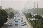 نشست خاک و ریزگرد بر خودروها در کرمان نشست خاک و ریزگرد بر خودروها در کرمان