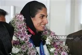 مراسم استقبال از زهرا زارعی در فرودگاه کرمان مراسم استقبال از زهرا زارعی در فرودگاه کرمان