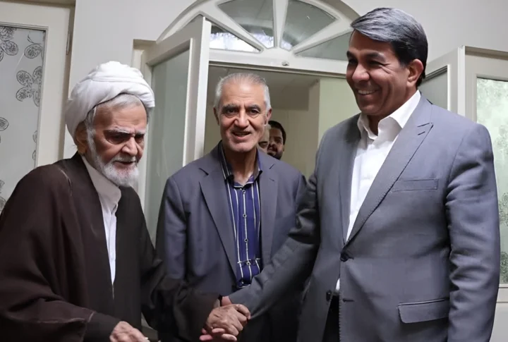 دیدار استاندار با حجت‌الاسلام حجتی کرمانی در اخبار روز کرمان
