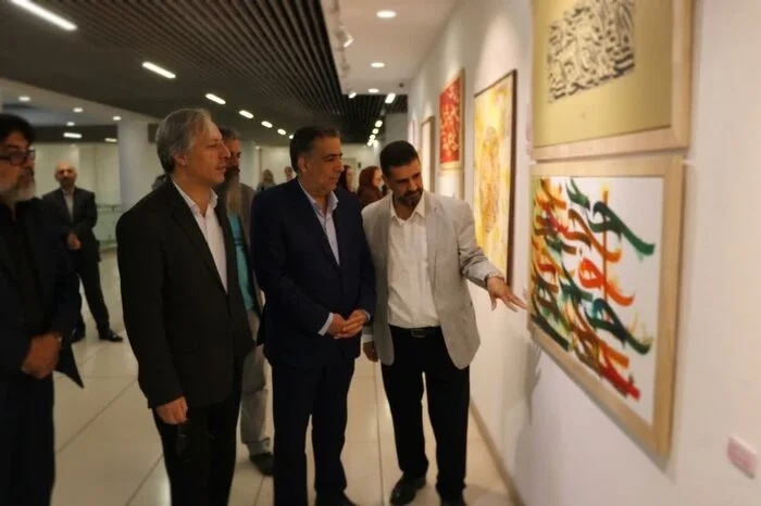 گشایش نمایشگاه خوشنویسی خط کرشمه یاسر معتمدی در تالار فرهنگ کرمان